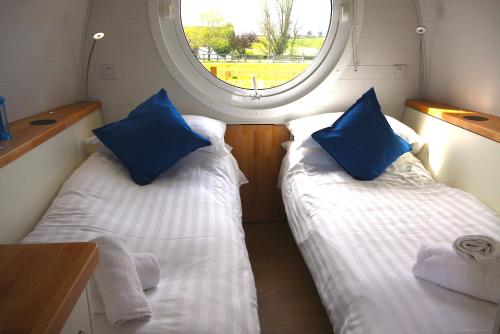 Armadilla 1 at Lee Wick Farm Cottages & Glamping, Clacton-on-Sea (photo 7)