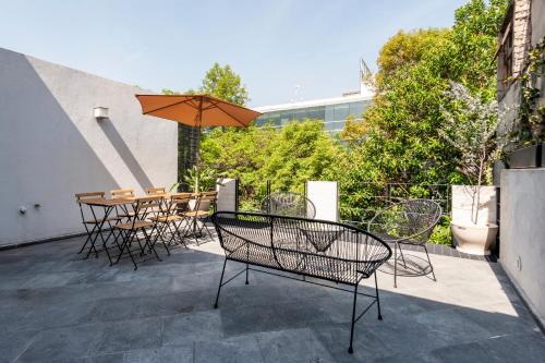Urban 3BR Duplex with terrace in Polanco image 5