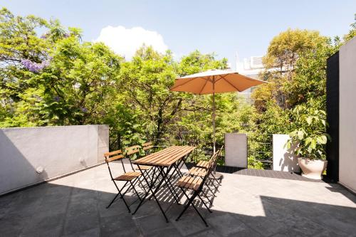 Inspiring 3BR Duplex with Terrace in Polanco image 8