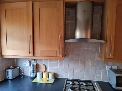 Immaculate 3-Bed House with free parking in Bolton