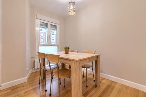 Vivienda turística reformada en zona residencial con garaje y wifi, Bilbao (Foto 7)