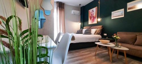 Melina’s Flat, Athènes