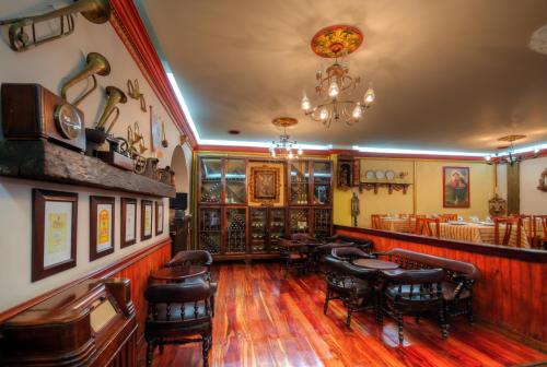 Hotel Camino Real