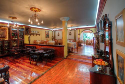 Hotel Camino Real
