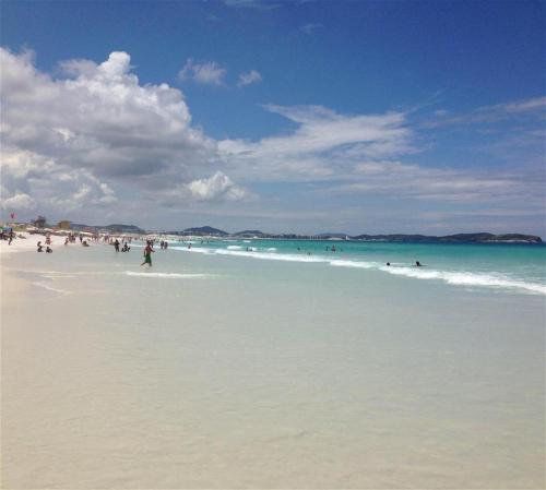 Suite confortavel em Cabo Frio in Jardim Nautilus