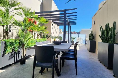 Penthouse with Private Terrace, Parking + 2 Pools, Sydney (foto 2)