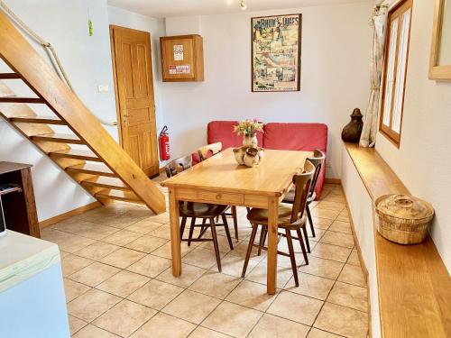 Accommodation in Russ