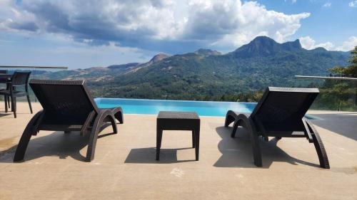 Casa Moderna con Piscina Climatizada Altos del María (Casa Moderna con Piscina Climatizada Altos del Maria) in La Laguna
