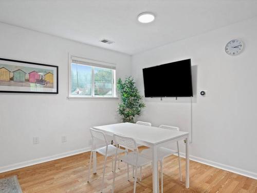 Bright, Quiet and Modern 1Bdr Apartment in Millvale, Lawrenceville detail