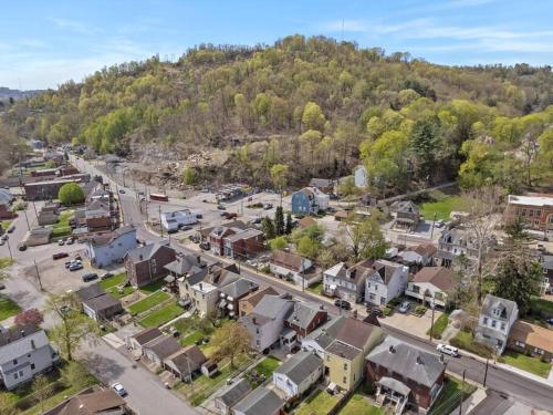 Bright, Quiet and Modern 1Bdr Apartment in Millvale, Lawrenceville