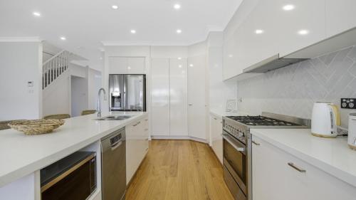 Instalaciones, Ocean Breeze - Umina Beach in Umina Beach