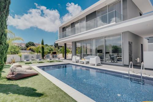 Villa with Private Pool image 10