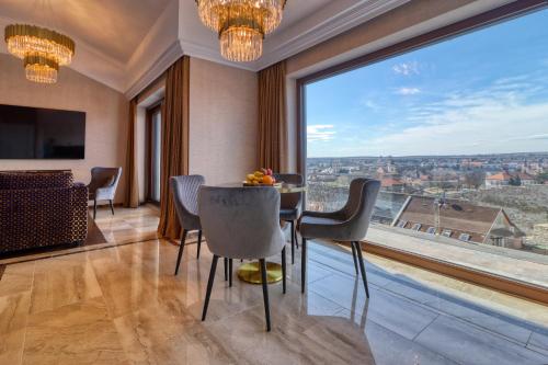 Szeredi Residence 2