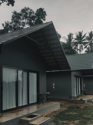 Bendheka - Cliff Front Cottages Coorg