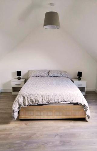 Secluded Modern Guest House in Tyrrellspass