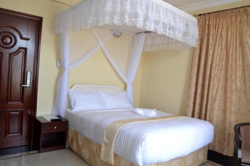 Lantana Hotel Lantana Hotel is conveniently located in the popular Dar Es Salaam area. Both business travelers and tourists can enjoy the hotels facilities and services. Free Wi-Fi in all rooms, 24-hour front desk