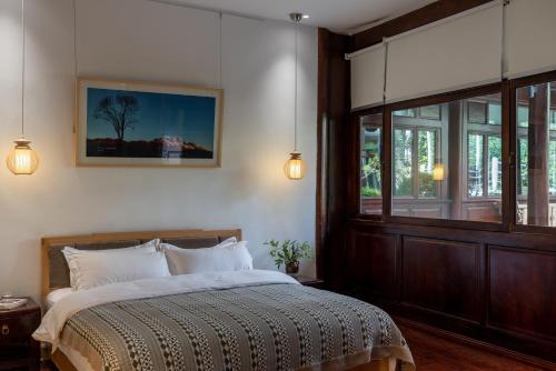 Superior Suite image 9