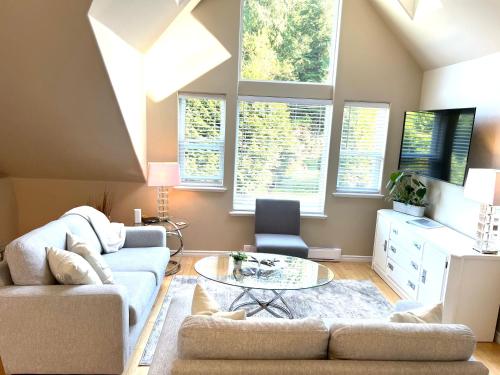 Sea and Cedar Retreat-a home in a tranquil setting in Cowichan Bay, Canada