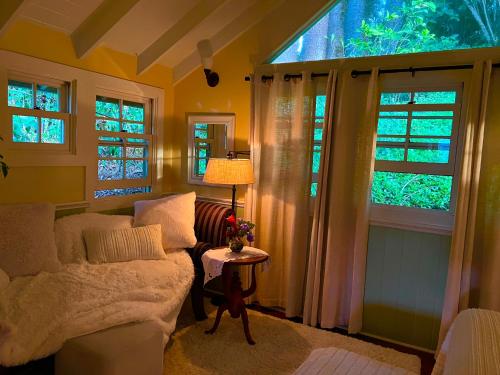Private Romantic Getaway - image 9