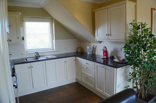 2 bedrooms, 4 beds