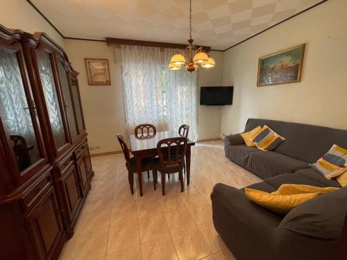 Three-Bedroom Apartment image 10