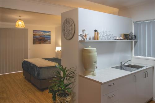 Konyha, Coola studio in Mallacoota