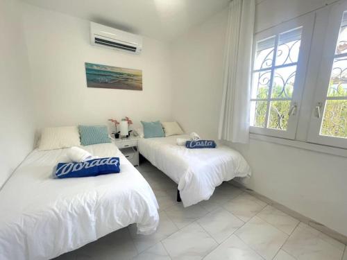 Villa image 1