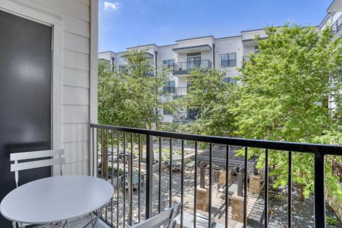 Arboretum 1br w gym pool wd nr restaurants ATX-177 in Austin, USA