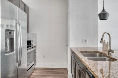 Arboretum 1br w gym pool wd nr restaurants ATX-177 in Austin, USA