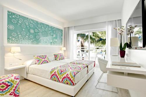 Grupotel Ibiza Beach Resort - Adults Only