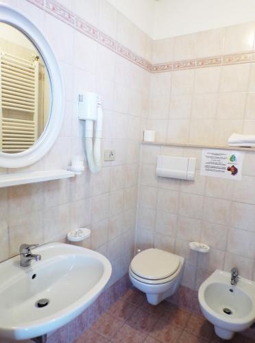 Triple Room image 10