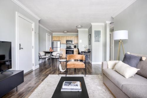 Longwood 2BR nr Green Orange T lines BOS-651 in Boston, USA