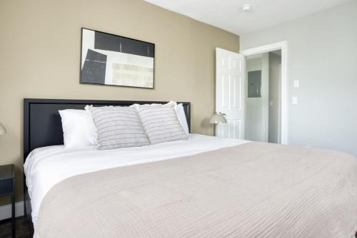 Longwood 2BR nr Green Orange T lines BOS-651 in Boston, USA