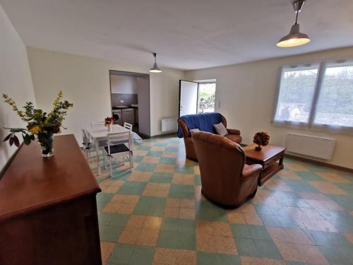 設施, Maison TONY in 里布佐瑞奧