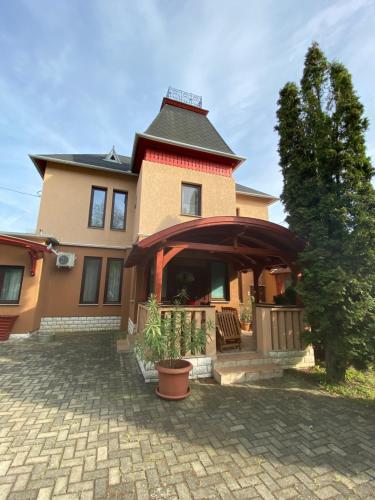Fehér Hattyú Panzió - image 14