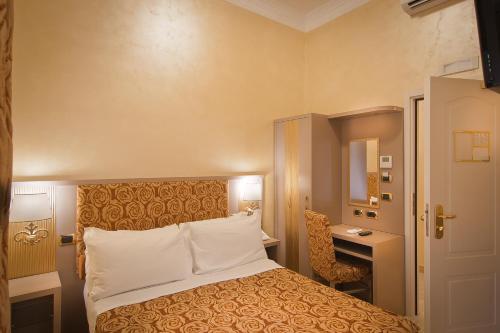Hotel Fellini a Fontana di Trevi, Roma (foto 5)
