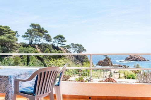 Sea view Balcony apartment