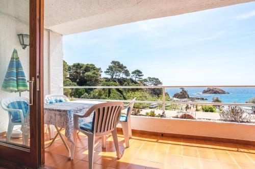 Sea view Balcony apartment