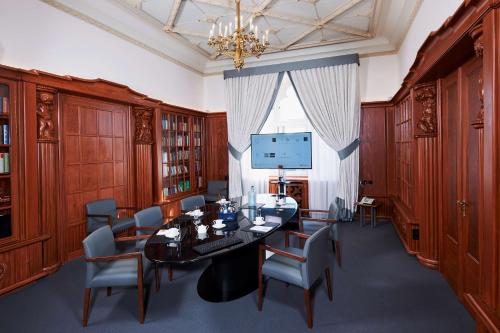 Hotel Schloss Eckberg - image 4