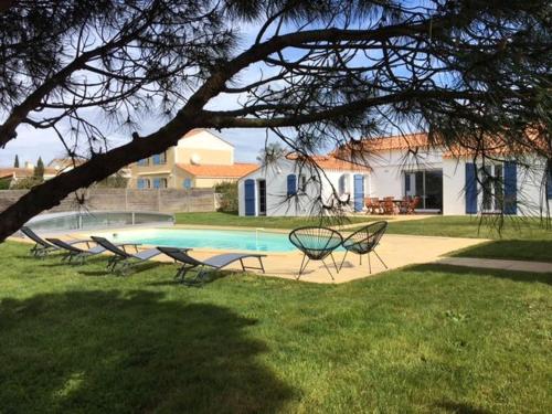 Gite avec piscine privative - Location saisonnière - L'Aiguillon-sur-Vie