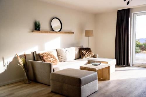 Apartment with Mountain View