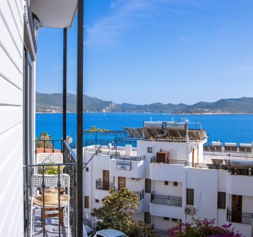 Pemandangan, White House Apart in Kas