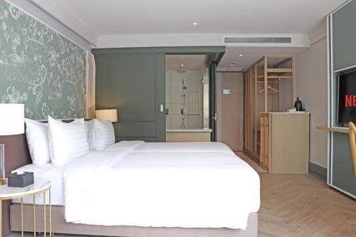 The Quarter Chaophraya by UHG Room Type -  Superior Twin Room with Balcony