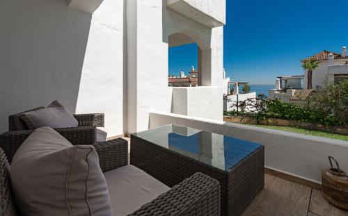 2149-Amazing groundfloor 3 bedrooms on golf pools - image 2