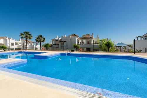 2149-Amazing groundfloor 3 bedrooms on golf pools - image 12