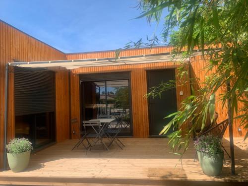 Chalet 1 contemporain dans son écrin de verdure - Montauban