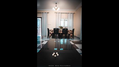 Odza, modern apartment, 3 bedrooms, private parking, Yaoundé (photo 3)
