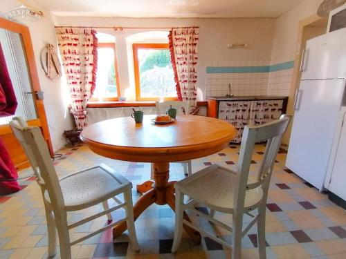 Ferme de ma Grand-Mère (Ferme de ma Grand-Mere) in Haut-du-Them-Château-Lambert