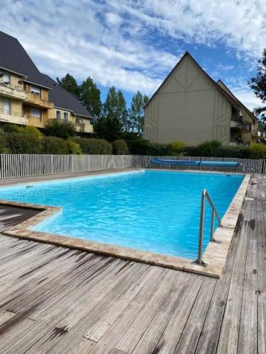 Bel F3 en résidence avec piscine, baignoire balnéo - Location saisonnière - Touques