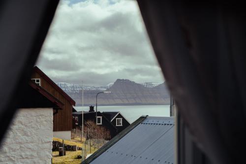 Alrededores, Cozy Cottage / 3BR / Hiking / Nature in Gjogv